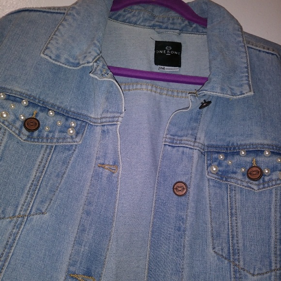 💚FINAL SALE PRICE💚 Light Blue Denim Jacket - Picture 3 of 8